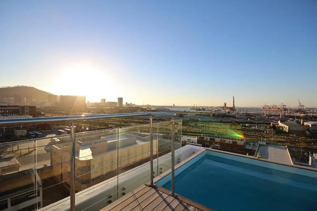 Chic, Central, Family & Group Stay - Stylish 2 Ensuite Bedroom Apartment With Spacious Balcony Cape Town 0*,  South Africa