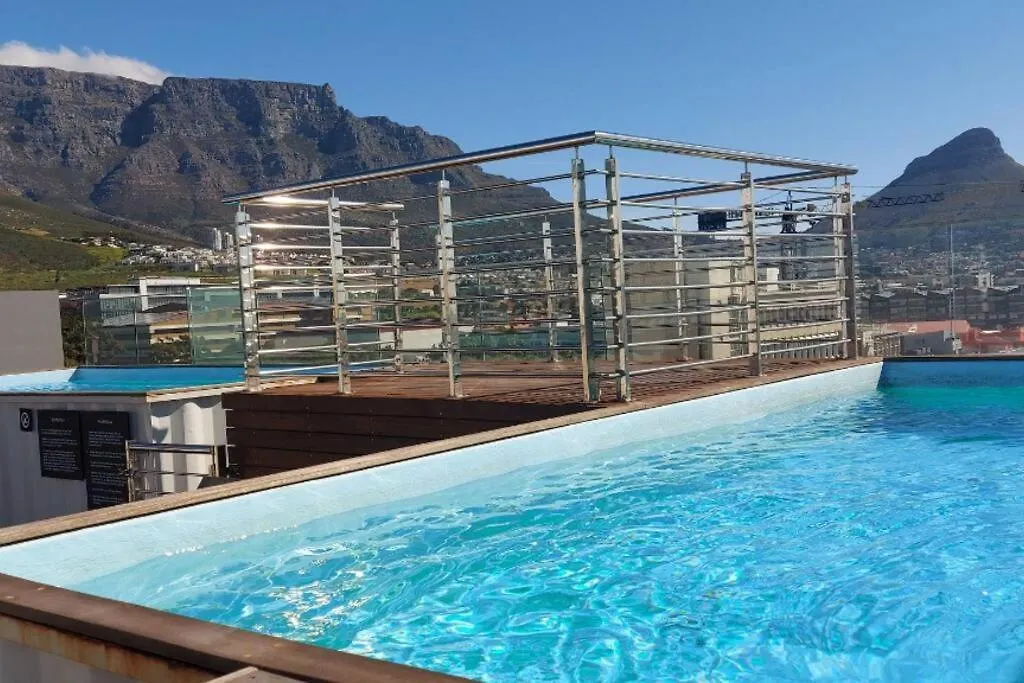 Chic, Central, Family & Group Stay - Stylish 2 Ensuite Bedroom Apartment With Spacious Balcony Cape Town 0*,