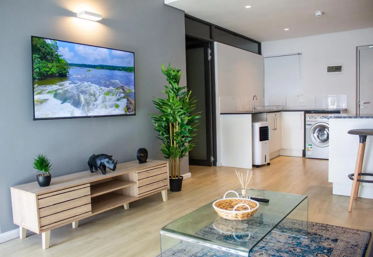 Chic, Central, Family & Group Stay - Stylish 2 Ensuite Bedroom Apartment With Spacious Balcony Cape Town South Africa