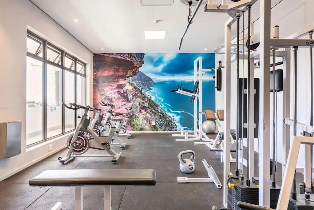 Chic, Central, Family & Group Stay - Stylish 2 Ensuite Bedroom Apartment With Spacious Balcony Cape Town