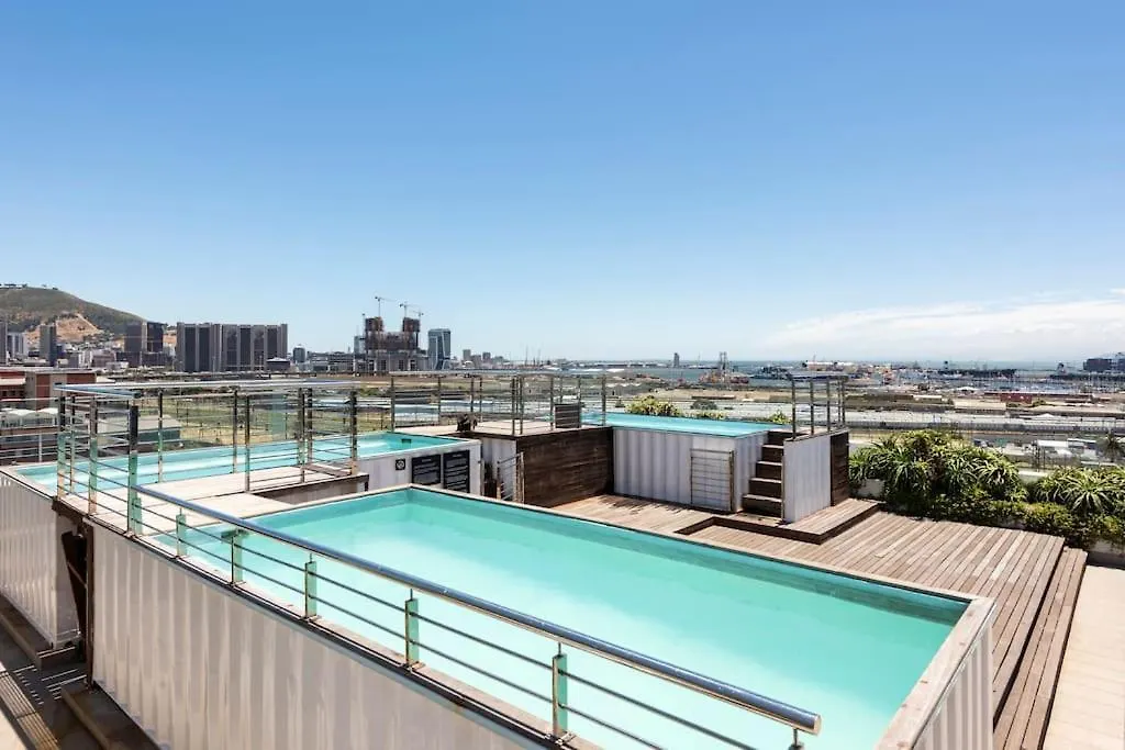 Chic, Central, Family & Group Stay - Stylish 2 Ensuite Bedroom Apartment With Spacious Balcony Cape Town